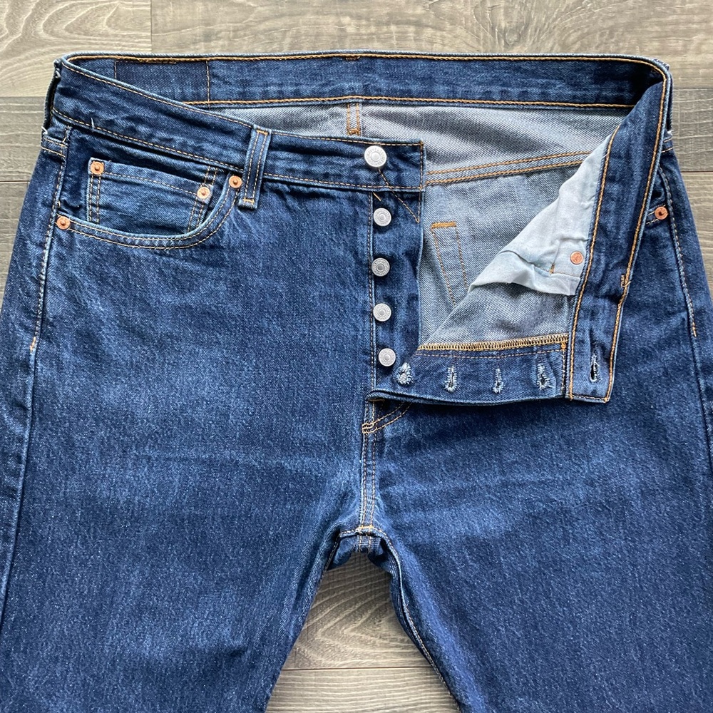 34x30 LEVI’S 501 Straight Leg Button Fly Jeans Men’s 34x30 Blue 100% Cotton
